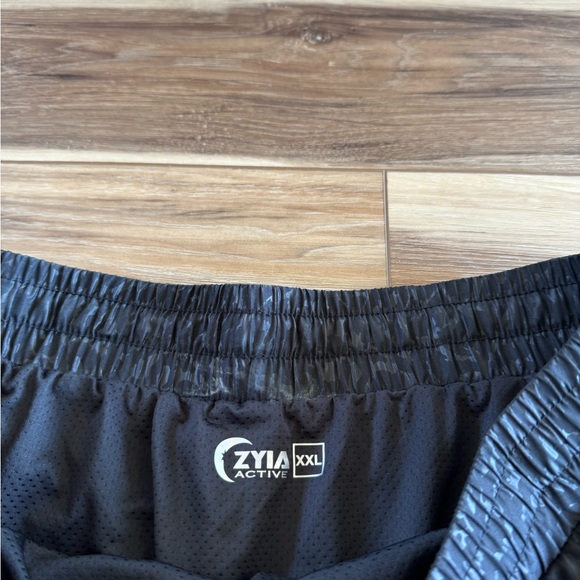 Zyia Active Shorts size XXL - Picture 3 of 5